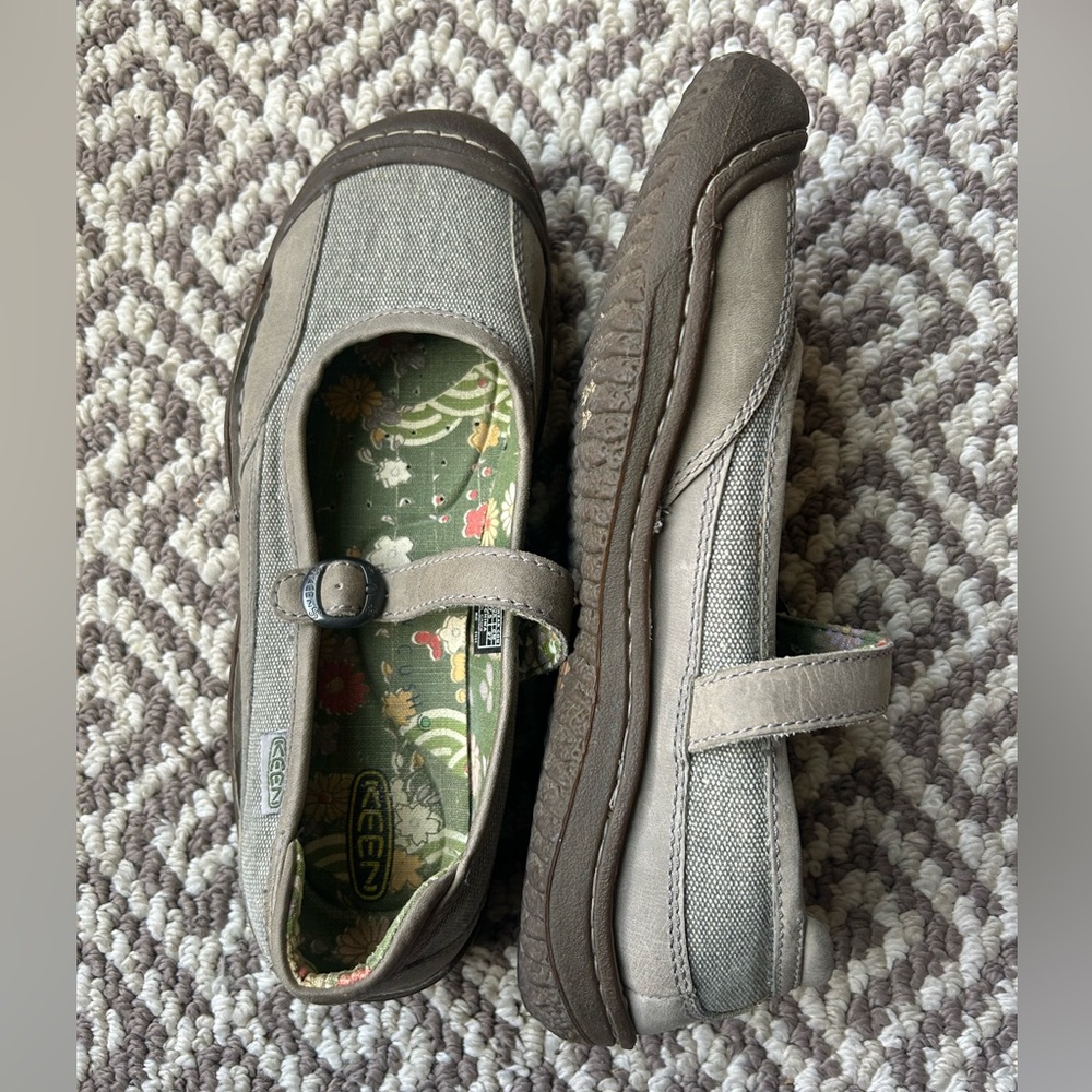 Keen Khaki/Olive Canvas Mary Jane Shoes Women’s 10
